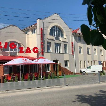 Zig Zag Hotel Kamjanyi Potoki Kültér fotó