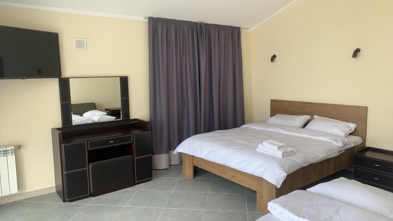 Zig Zag Hotel Kamjanyi Potoki Kültér fotó