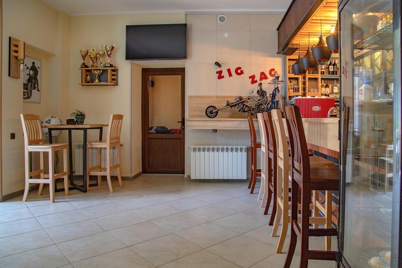 Zig Zag Hotel Kamjanyi Potoki Kültér fotó